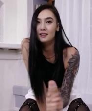 开房操财经学院嫩妹子 柔韧度很好操了好几个经典姿势完整版