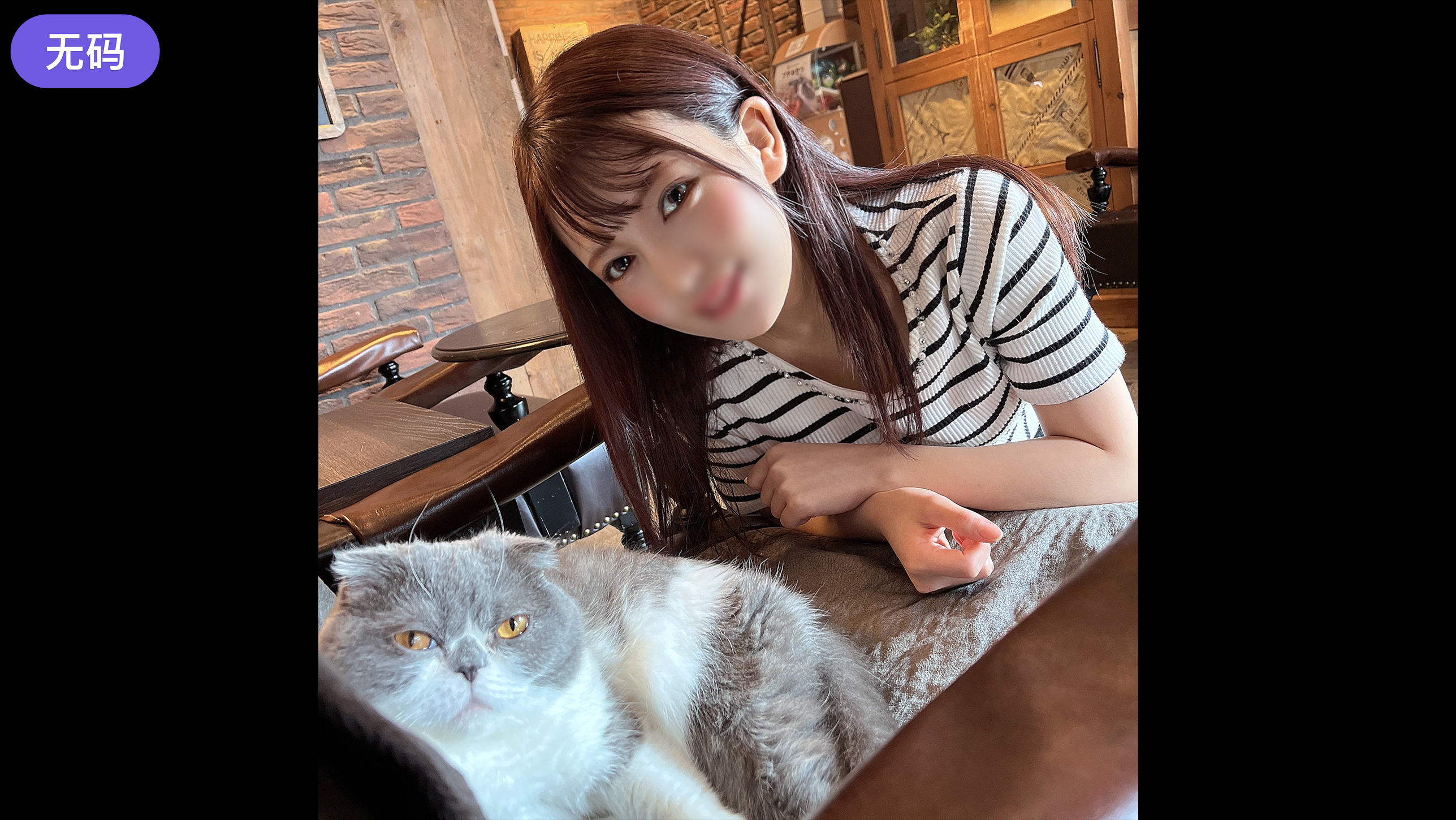 女神的幸福生活，气质美女和炮友操b秀，掰开骚b尿尿特写，抓着大屌猛吸，张开双腿猛操几下就射了