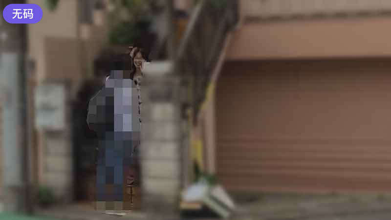 【结婚照下出轨】永州瑜伽张老师带野男人去婚房在结婚照下啪啪~不知她老公看到会心疼吗