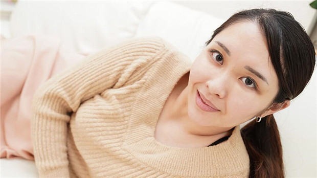 【母女同吃】牛逼女婿与丈母娘乱伦，最后丈母娘被气走！