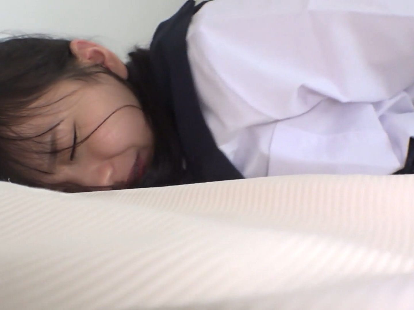 【有码】FC2-3402466 【学生証確認済み】正真正銘の新入生に危険日中出し # ご両親に妊娠報