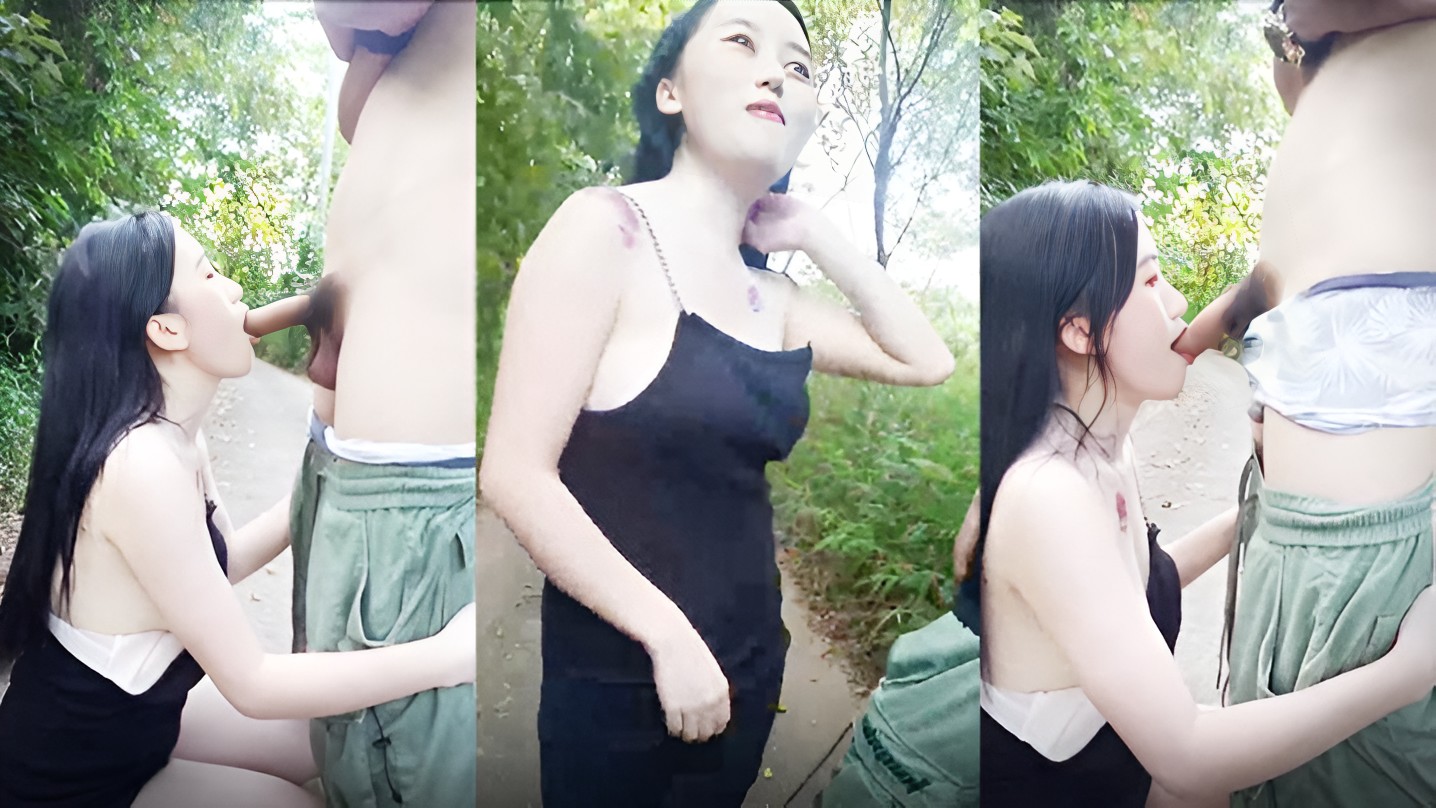 洗澡时冲洗小穴一直冲到高潮
