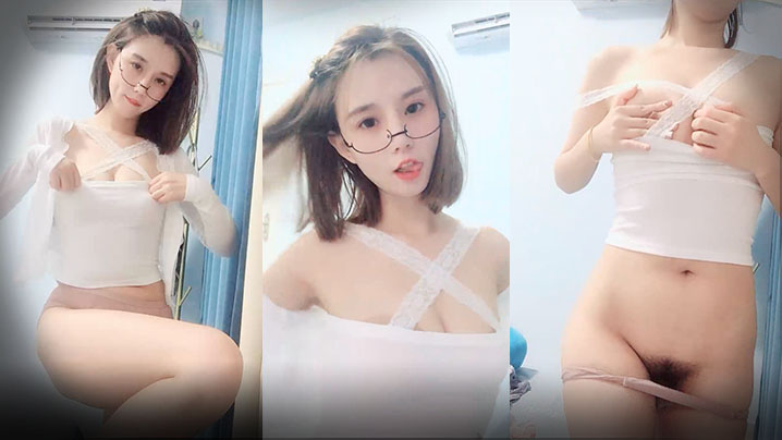 【家庭摄像头】母子日常生活，熊孩子想蹭奶+老娘天天摸儿子肉棒(精选合集)