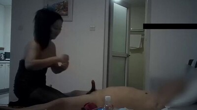 摄影师把模特给潜规则了